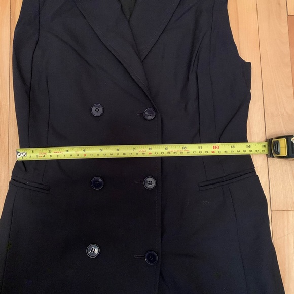 Judith & Charles - Sample Dress - Picture 4 of 5